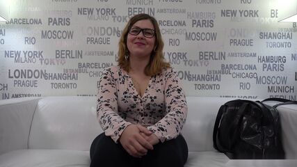 Chubby Nude Girls Sing